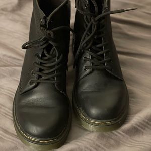 Kids Dr. Martens (black)